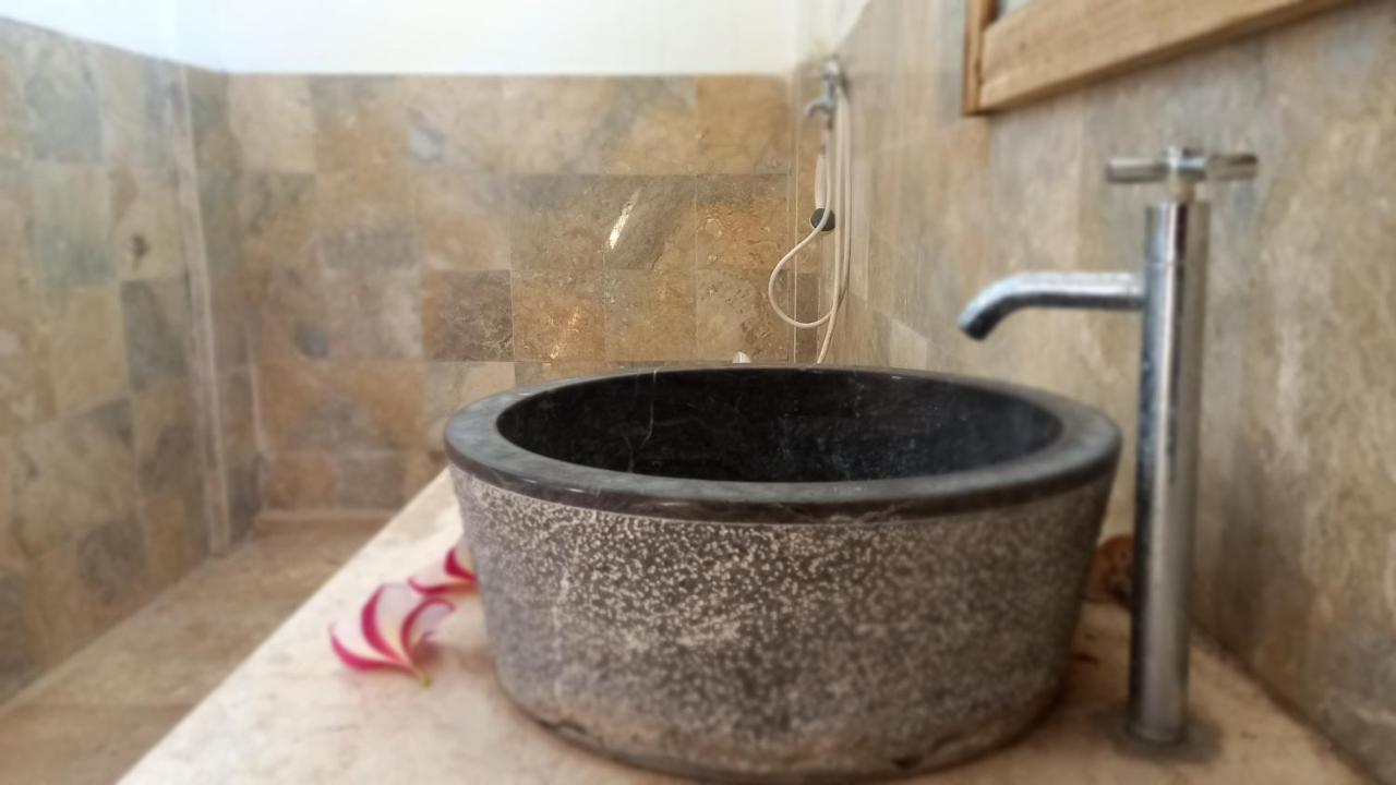 Wisma Bunda 2 Hotel Gili Trawangan Kültér fotó